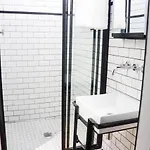 The Heriot Apartment 2-20